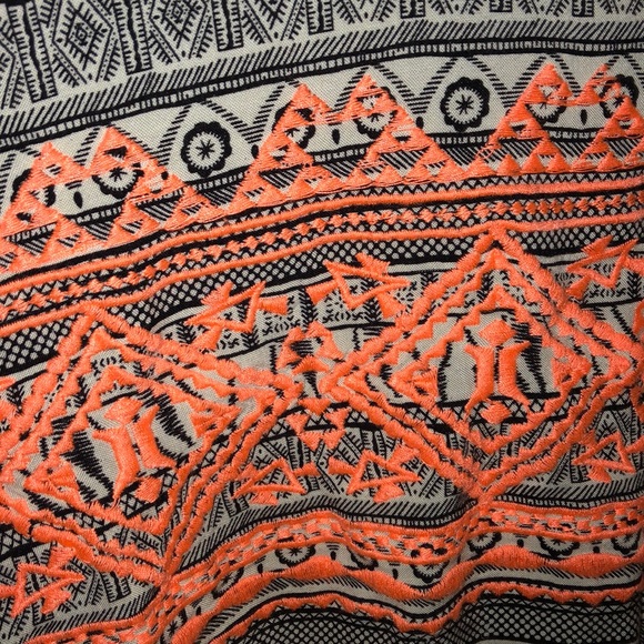 Aztec pattern crop top - Picture 4 of 4